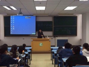 江蘇大學(xué)人事處處長(zhǎng)被打？校方辟謠