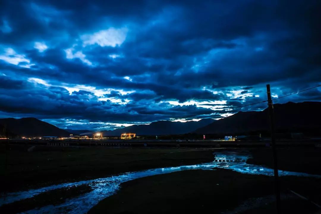 西藏地震后第一個夜晚