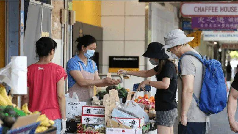 新澳2025管家婆資料香港,超市老板制止醉漢尾隨女生